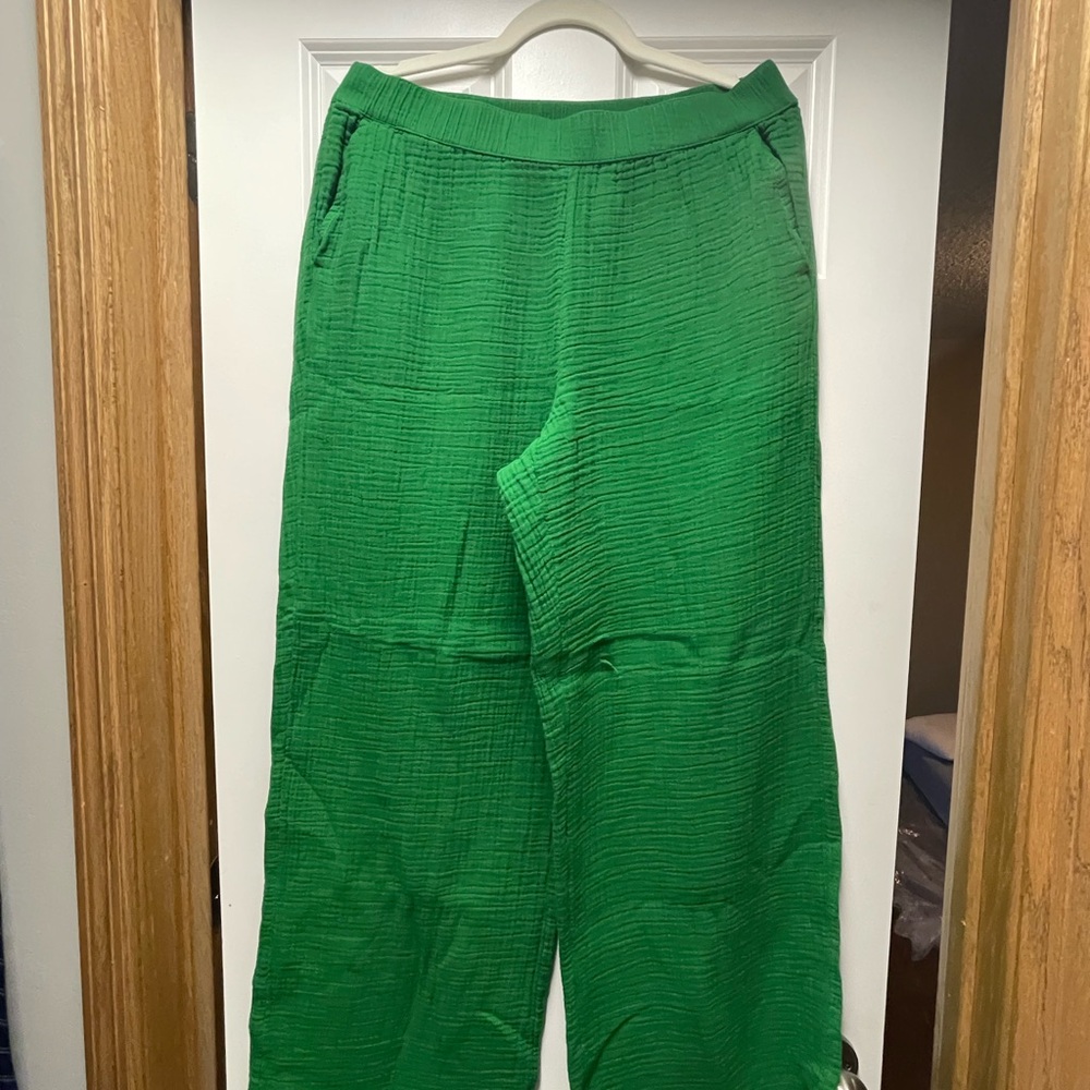Green Textured Pants set